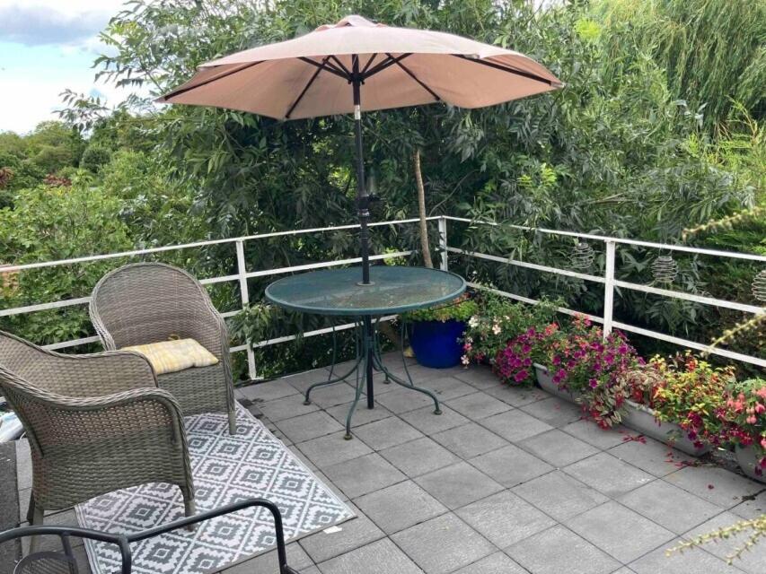 Entire With Private Parking And Balcony Appartamento *